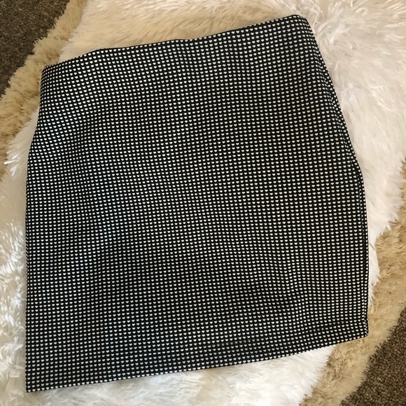 Mini fitted skirts - Picture 1 of 4